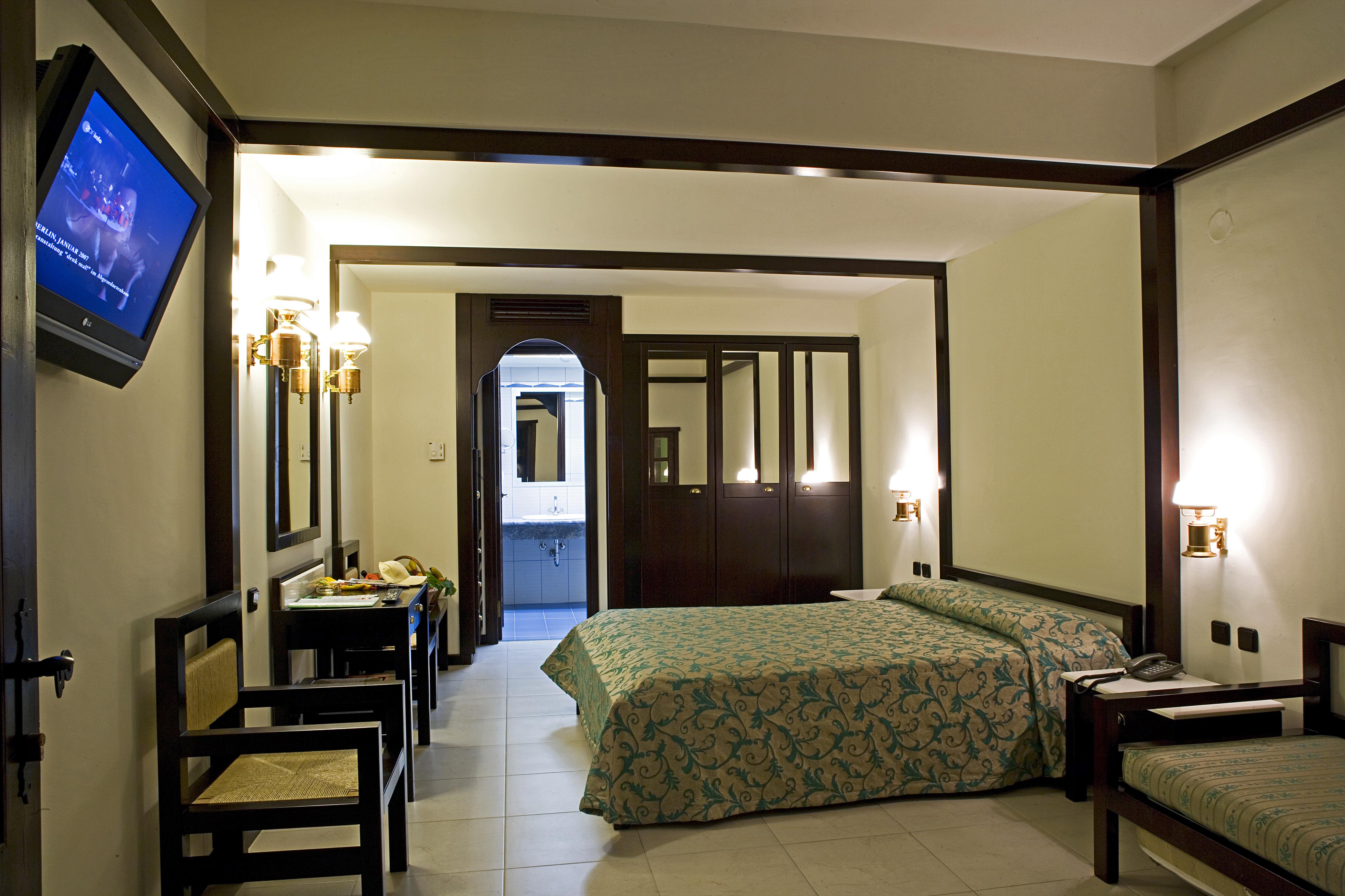 Simantro Resort 撒尼海滩 外观 照片 A room at the hotel