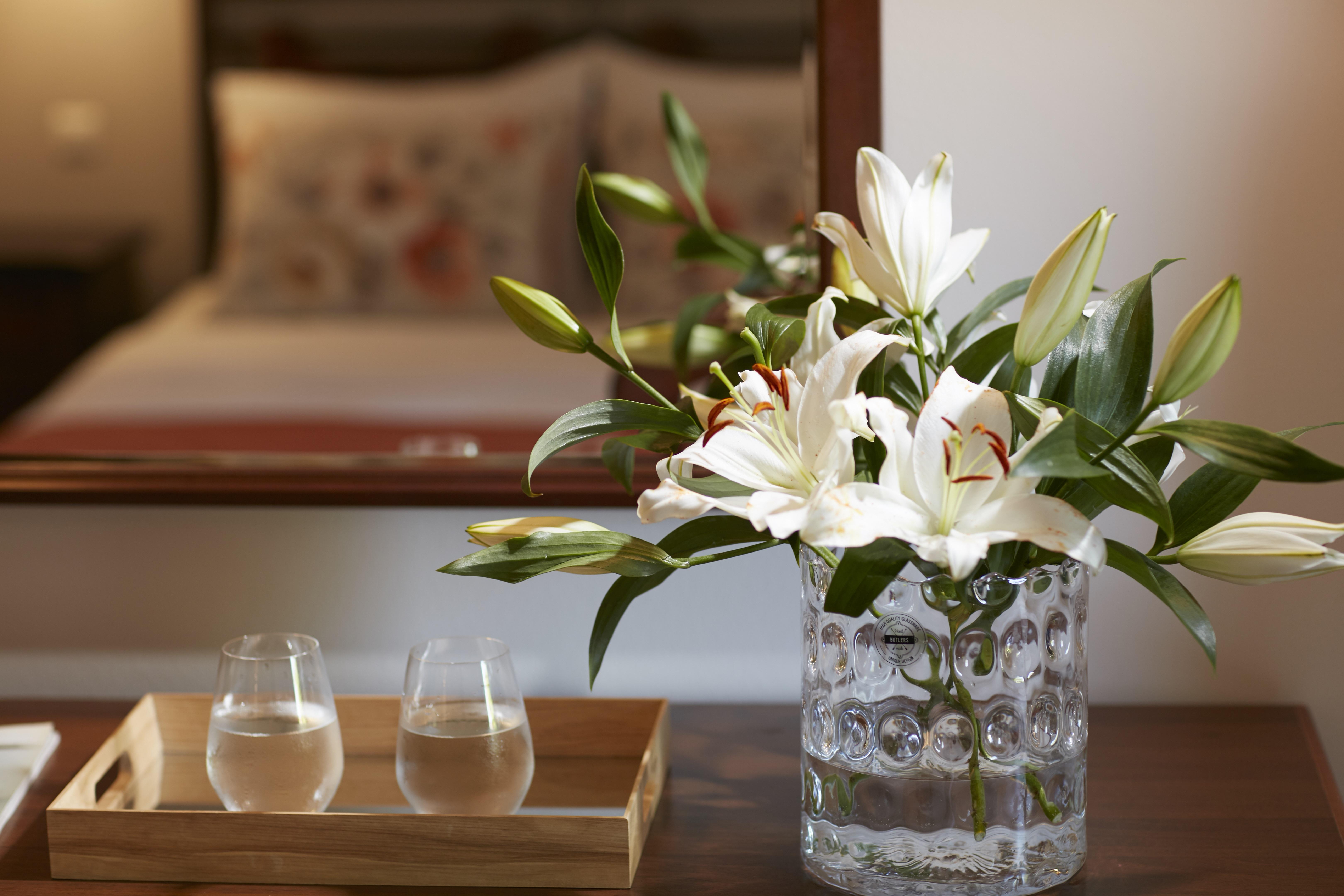Simantro Resort 撒尼海滩 外观 照片 A vase of flowers