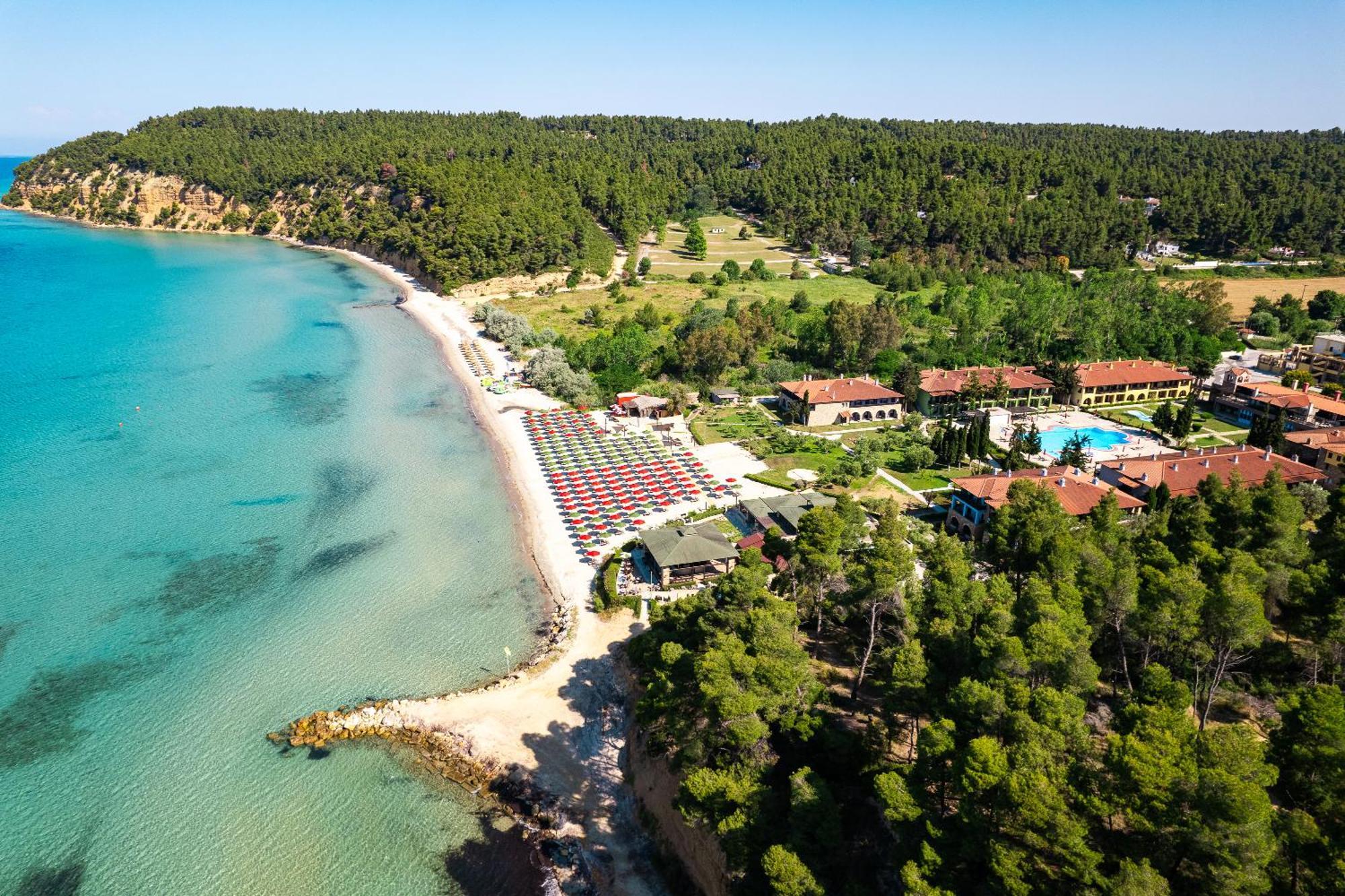 Simantro Resort 撒尼海滩 外观 照片 Aerial view of the resort
