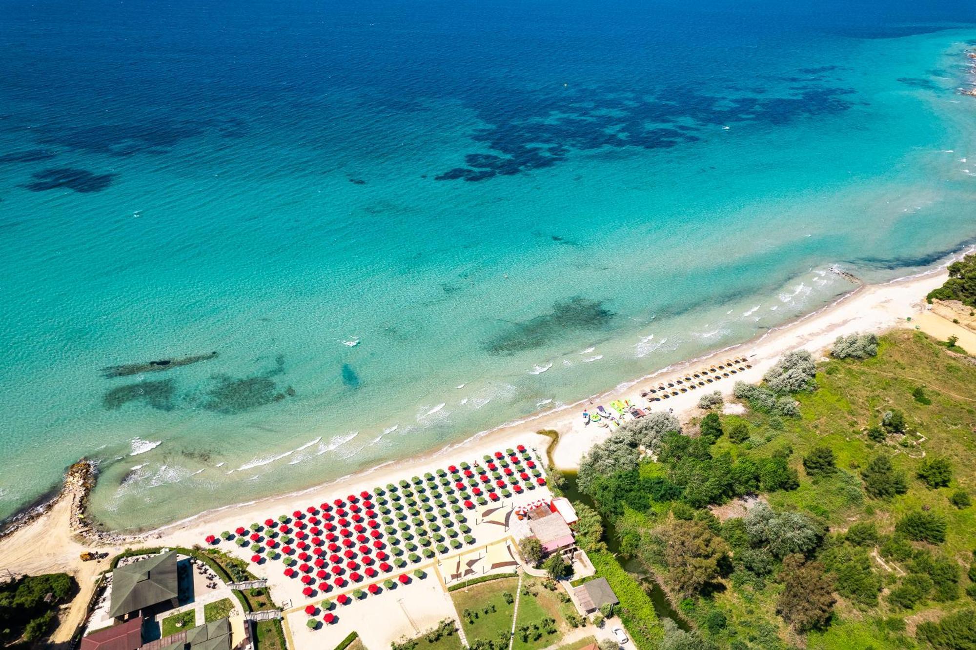 Simantro Resort 撒尼海滩 外观 照片 Aerial view of the beach