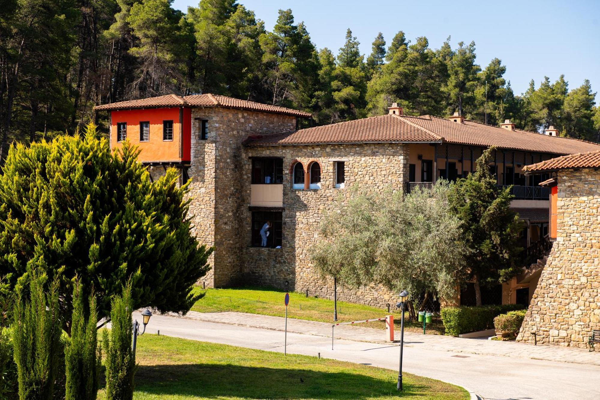 Simantro Resort 撒尼海滩 外观 照片 The University of Patras
