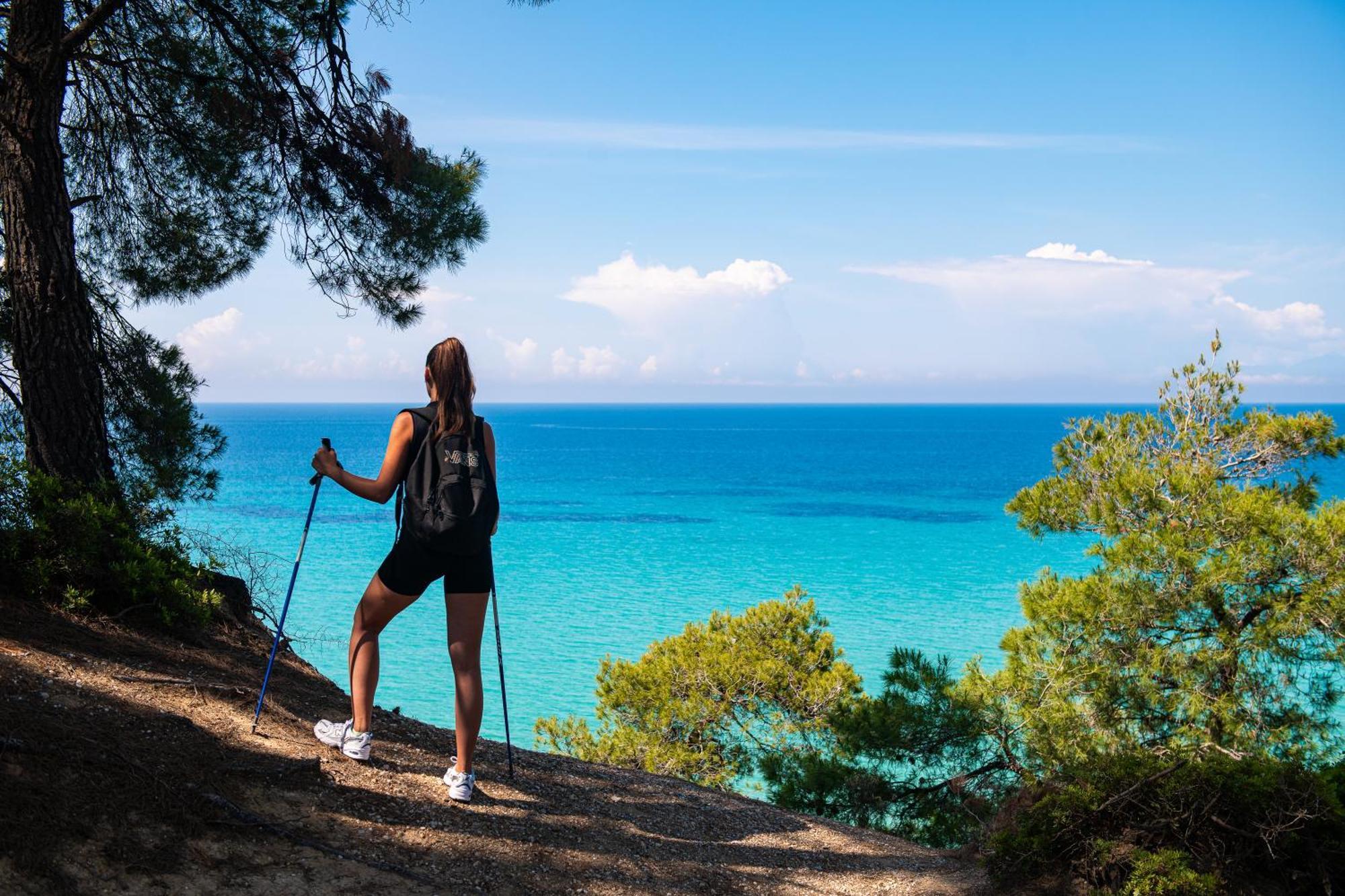 Simantro Resort 撒尼海滩 外观 照片 Hiking in Crete