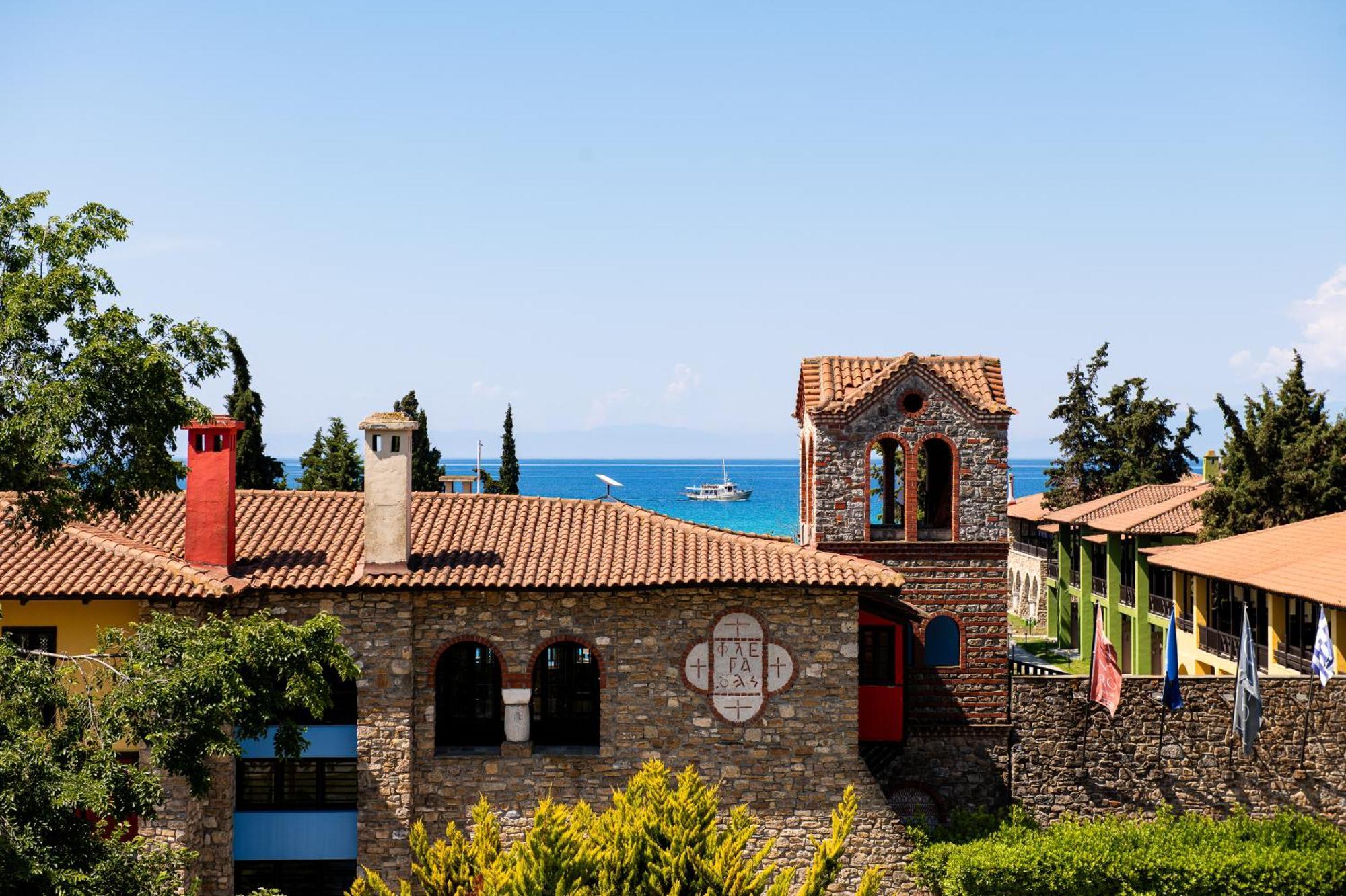 Simantro Resort 撒尼海滩 外观 照片 The monastery of Panagia Tourliani